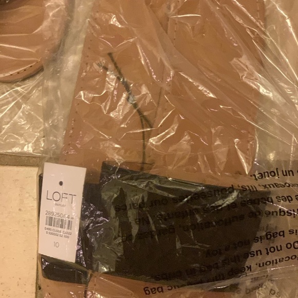 Loft embossed black sandals NWT - Picture 3 of 3